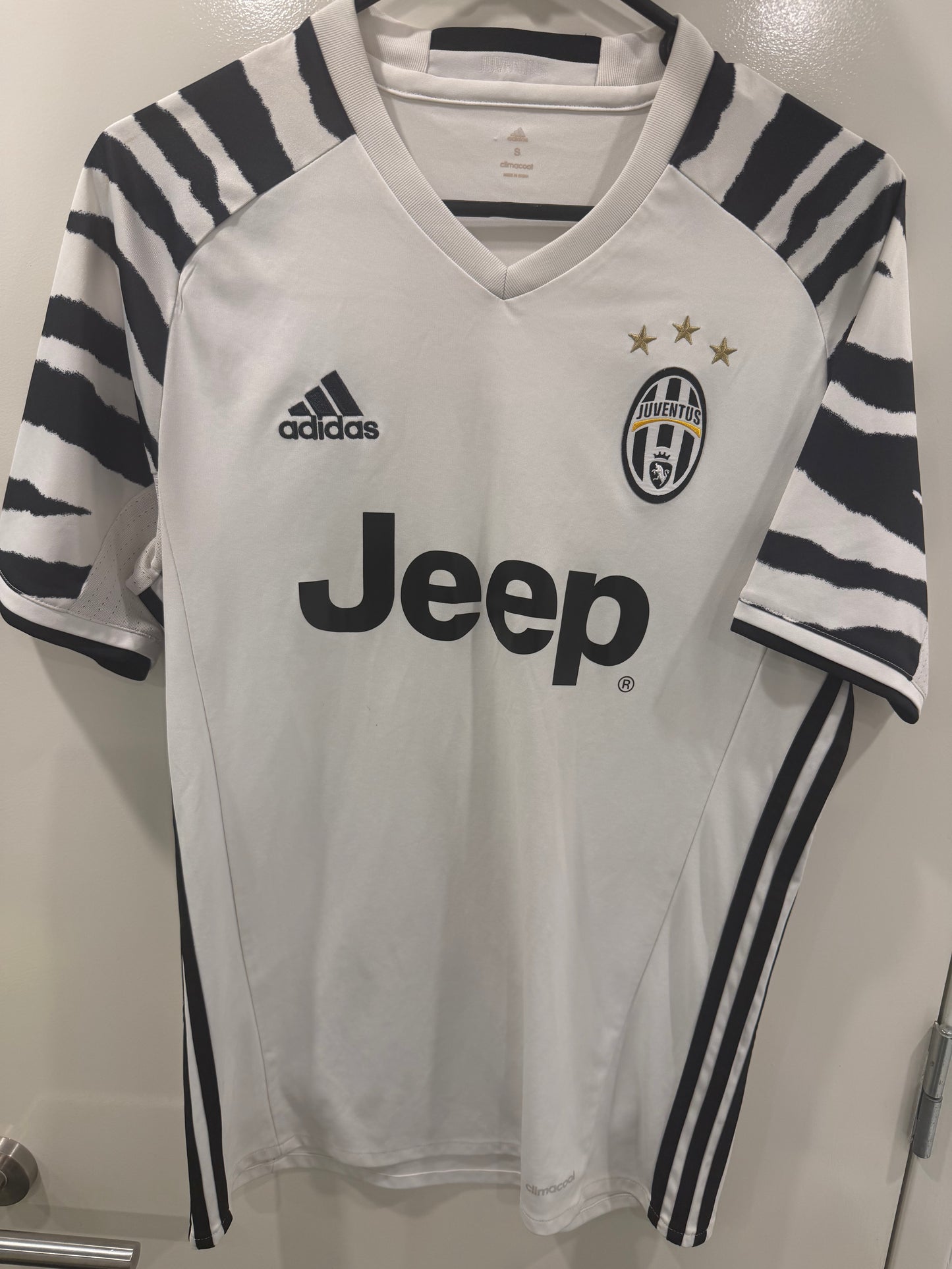 Adidas Juventus 2016-17 Third Jersey – White Zebra Edition S