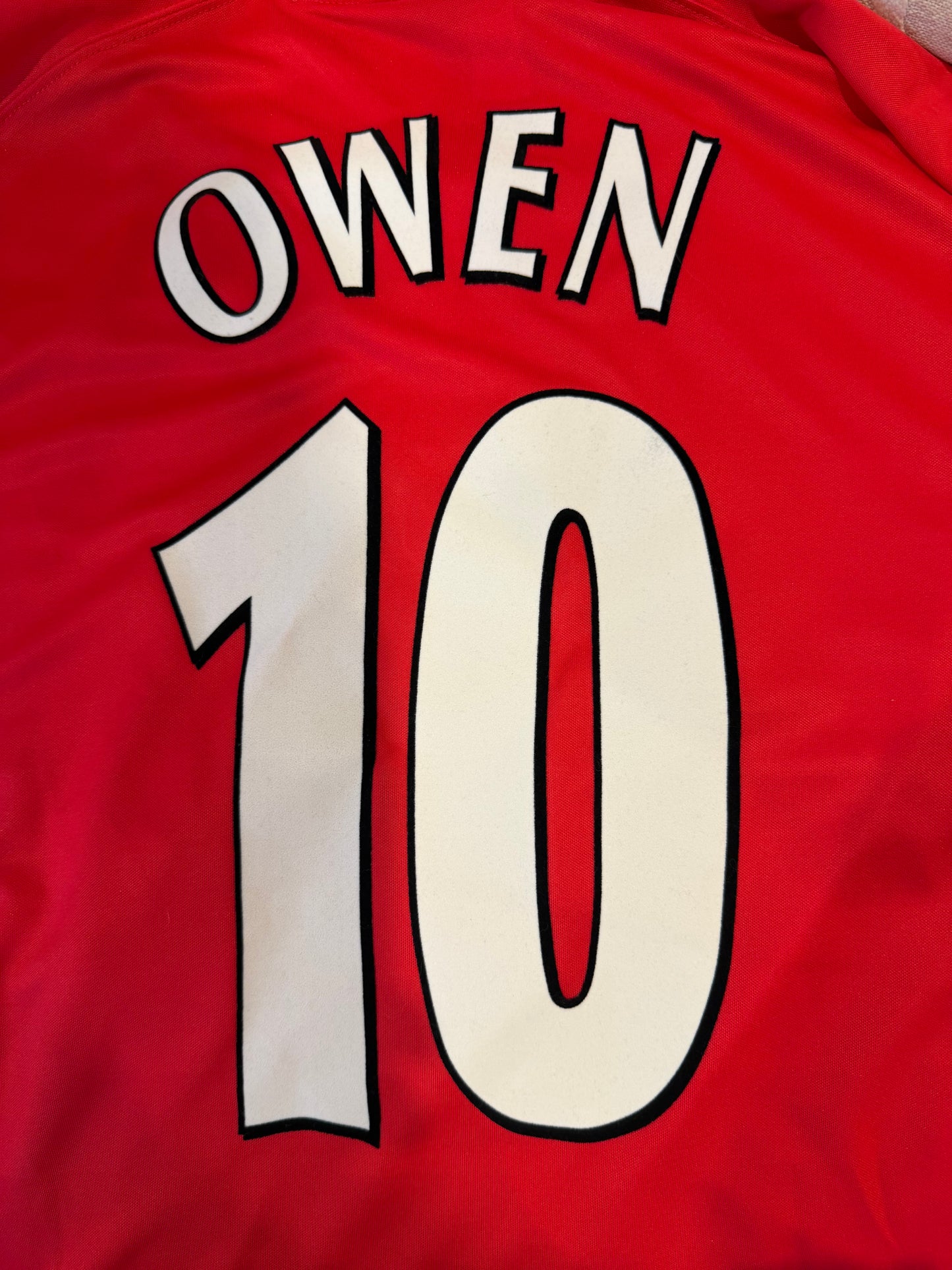 Liverpool 2001/2003 European home- Owen #10 size L