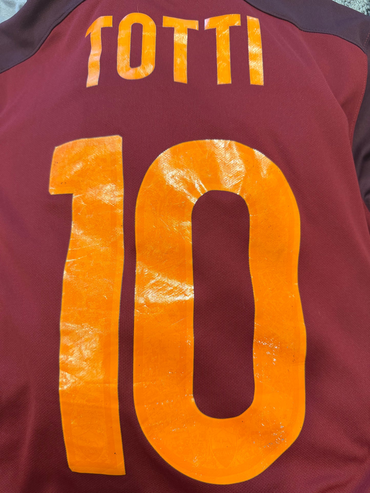 2014-15 AS Roma Home Jersey – Totti #10 | Nike Kit S