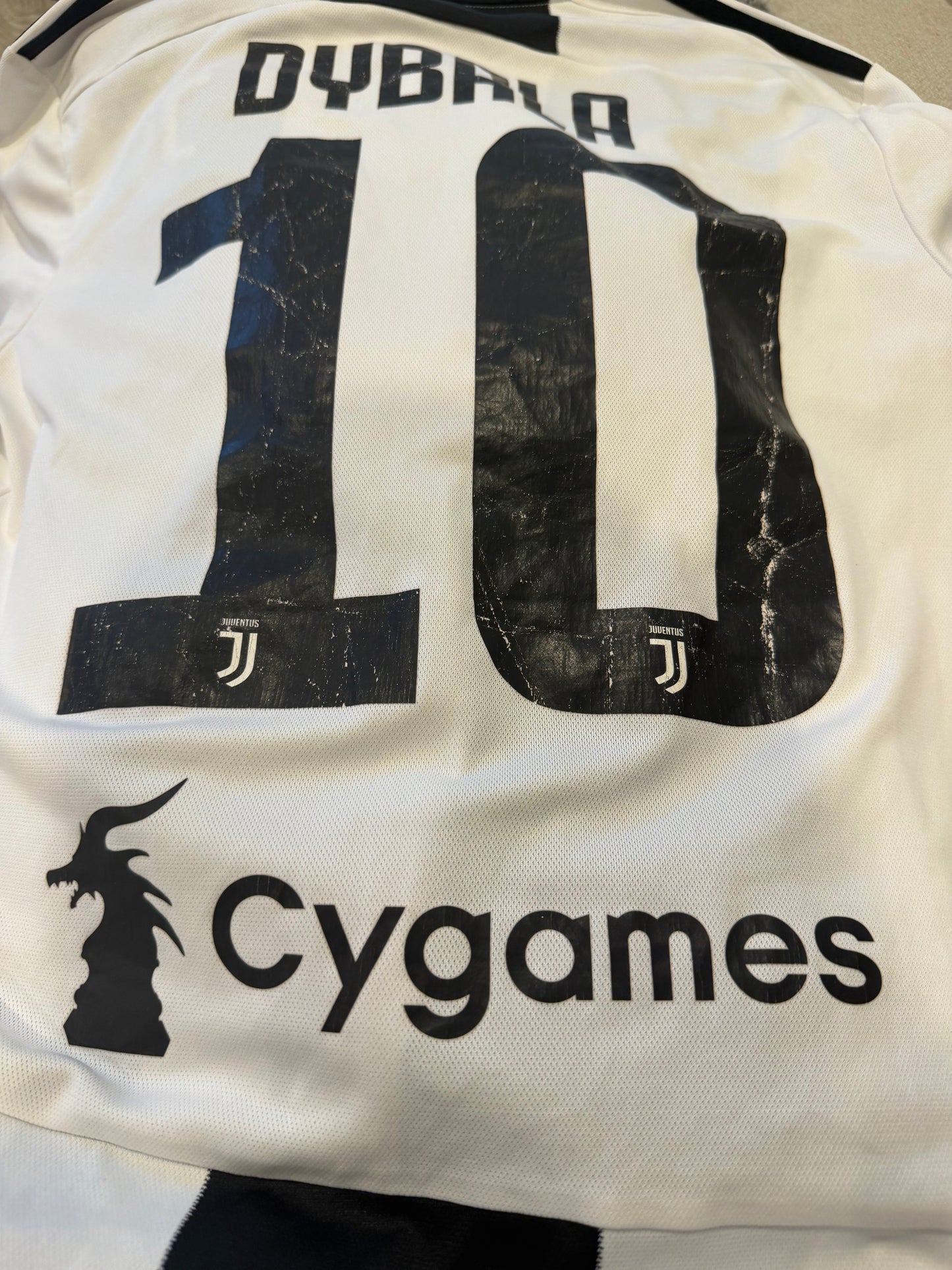 Official Juventus 2018/19 Home Jersey – #10 Paulo Dybala – Size Medium